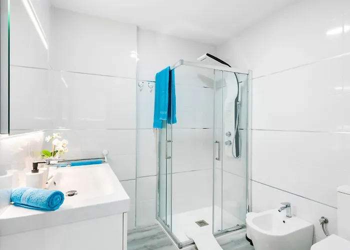 Sunshine Smart Hi-end Services Av Streaming Apartman Arona